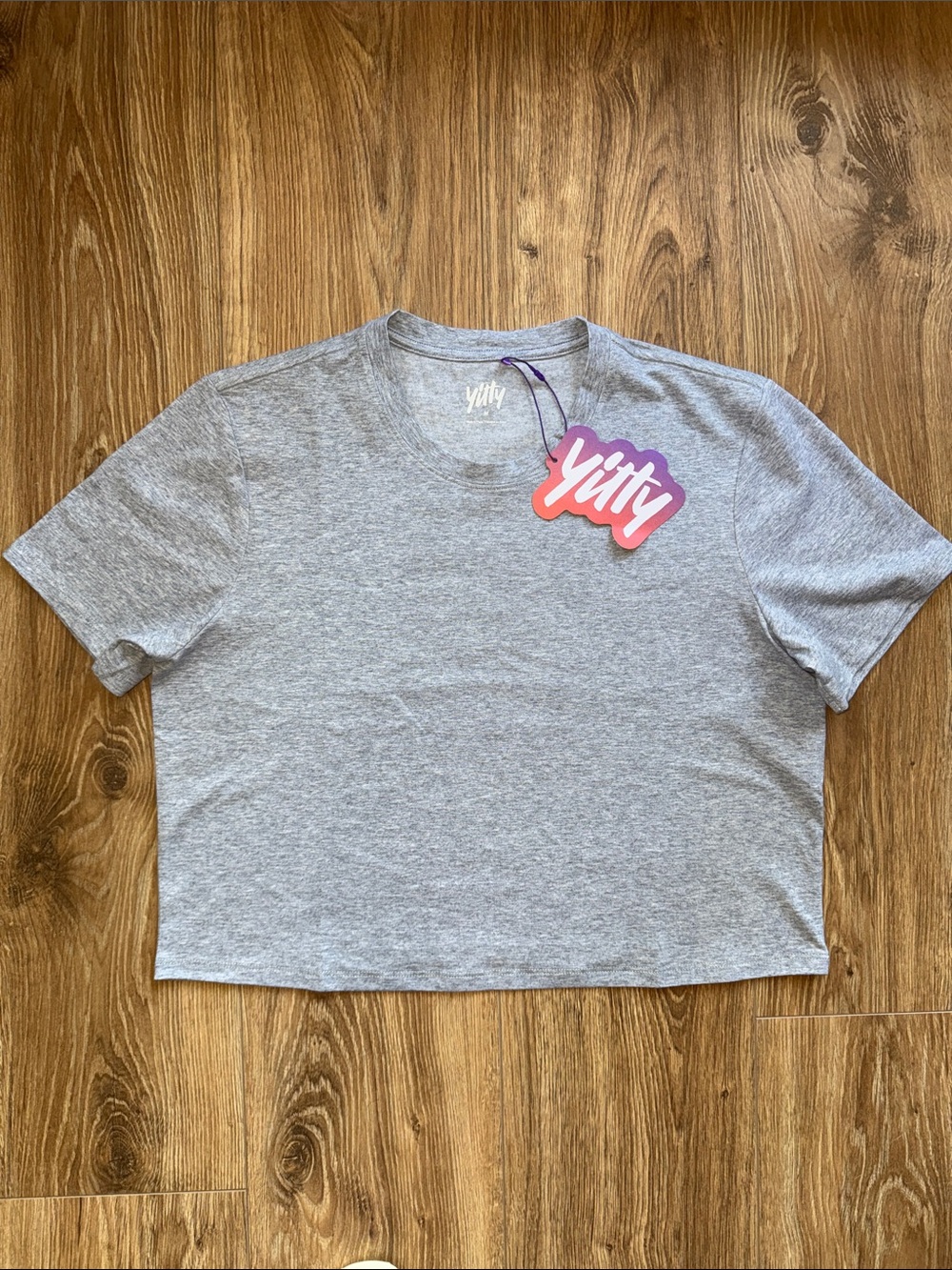 Fabletics Light Gray Cropped Crew Tee